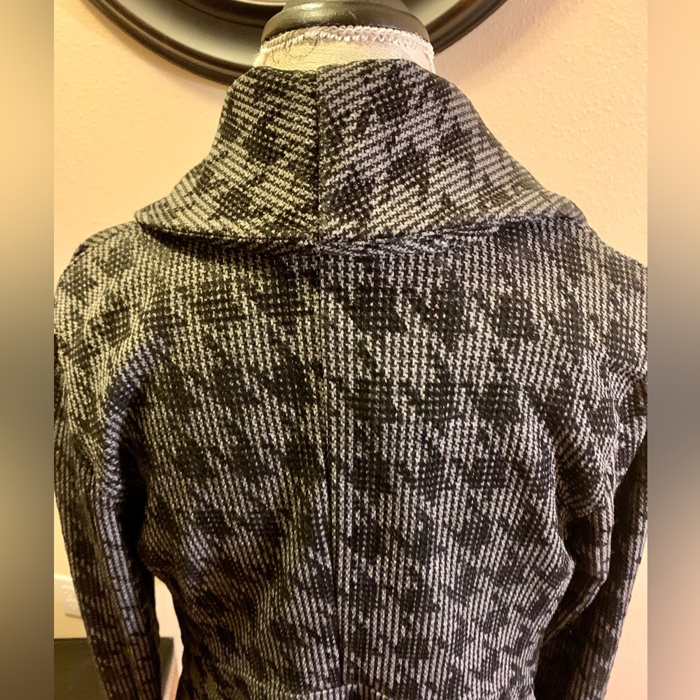 LN DARLING COLDWATER CREEK PEPLIN LONG SLEEVE JACKET. SAYS SZ XS BUT IS A SM. - Picture 6 of 8